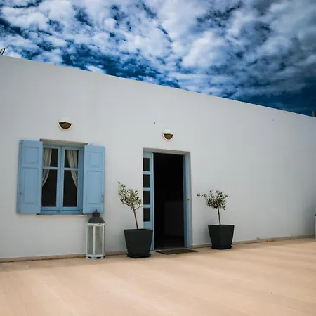 Areti 3* Kamari (Santorini)